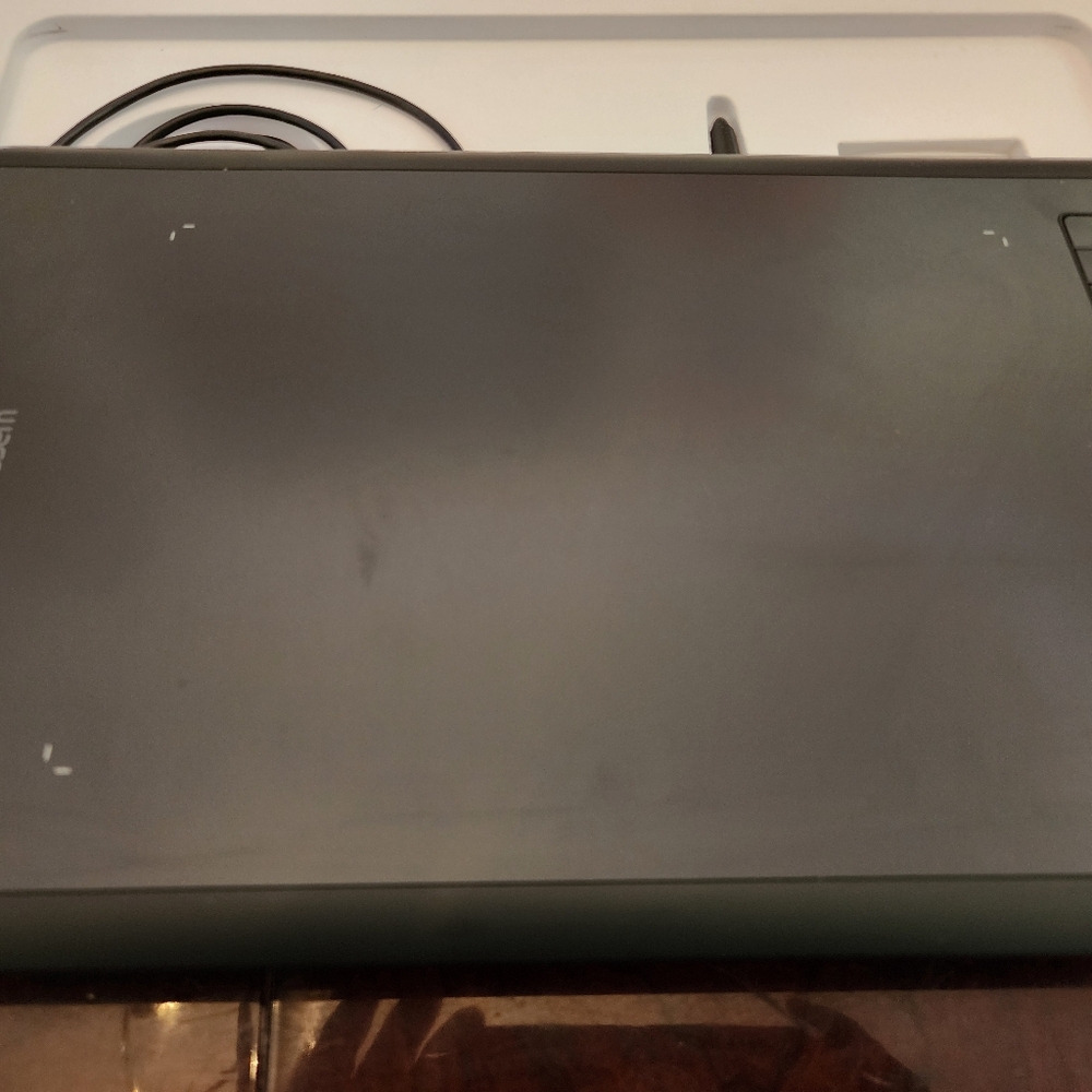 Wacom Intuos Pro - Picture 7 of 7